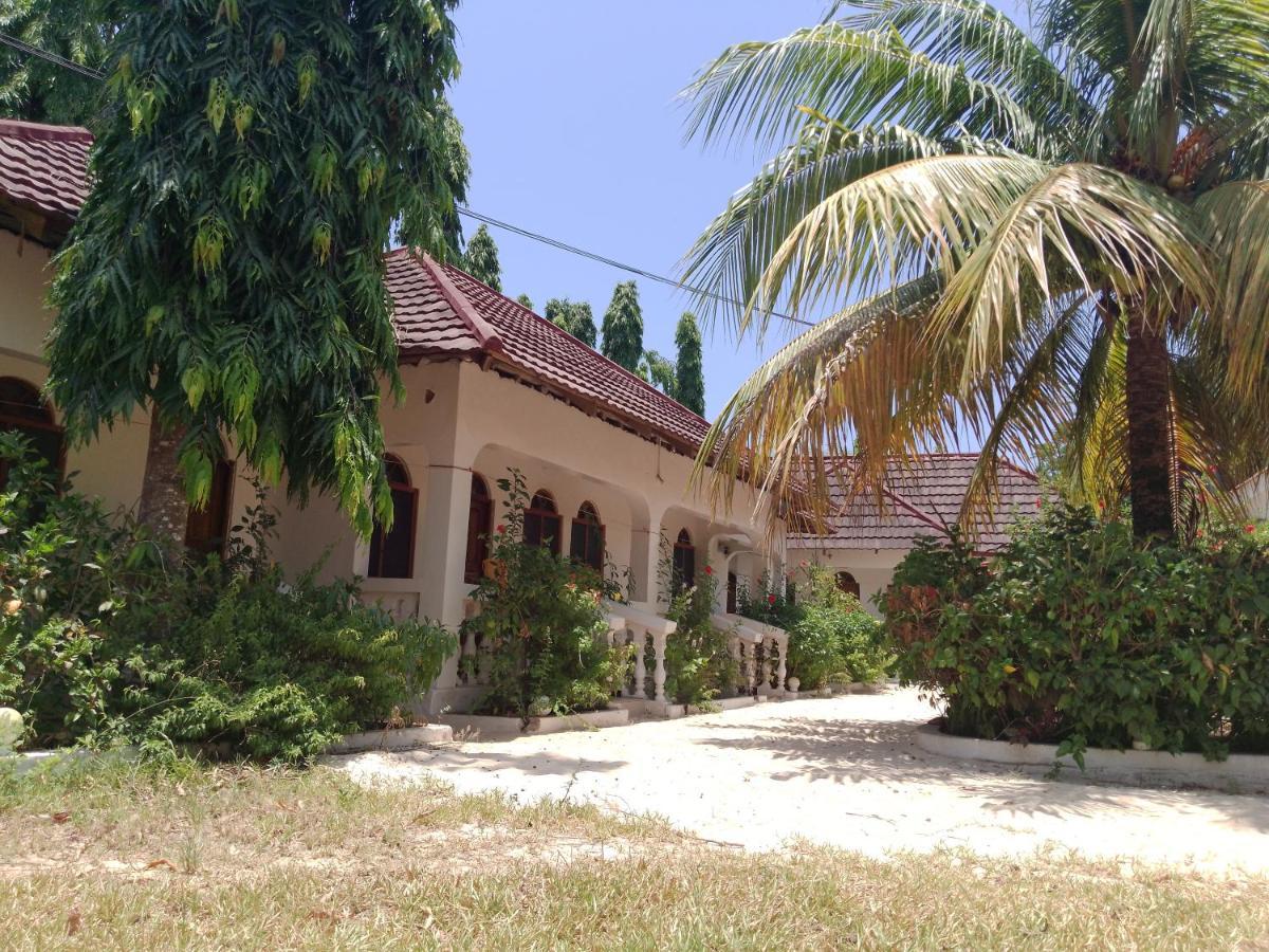 H & H Bungalows Нунгві Екстер'єр фото