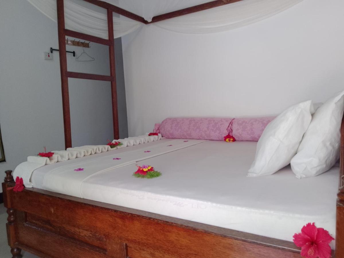 H & H Bungalows Нунгві Екстер'єр фото