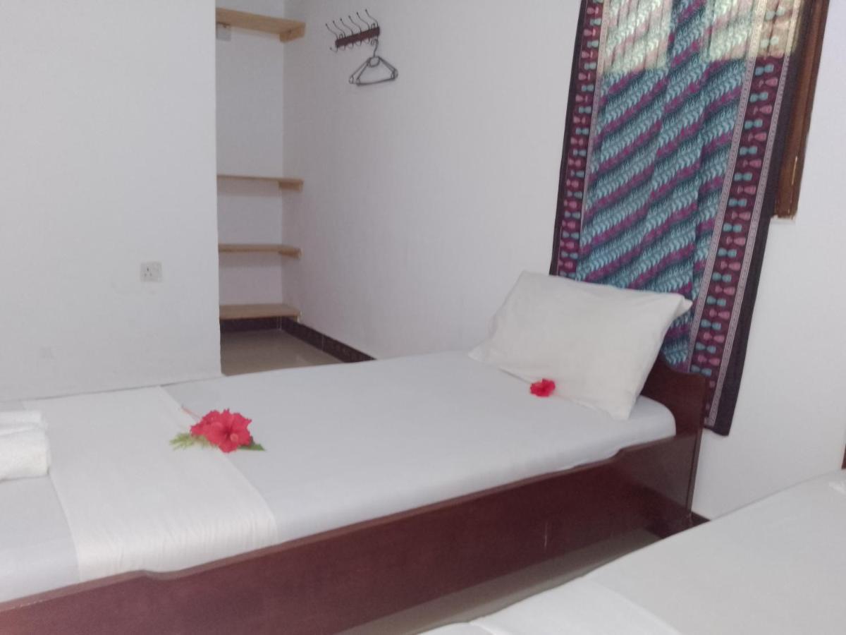 H & H Bungalows Нунгві Екстер'єр фото