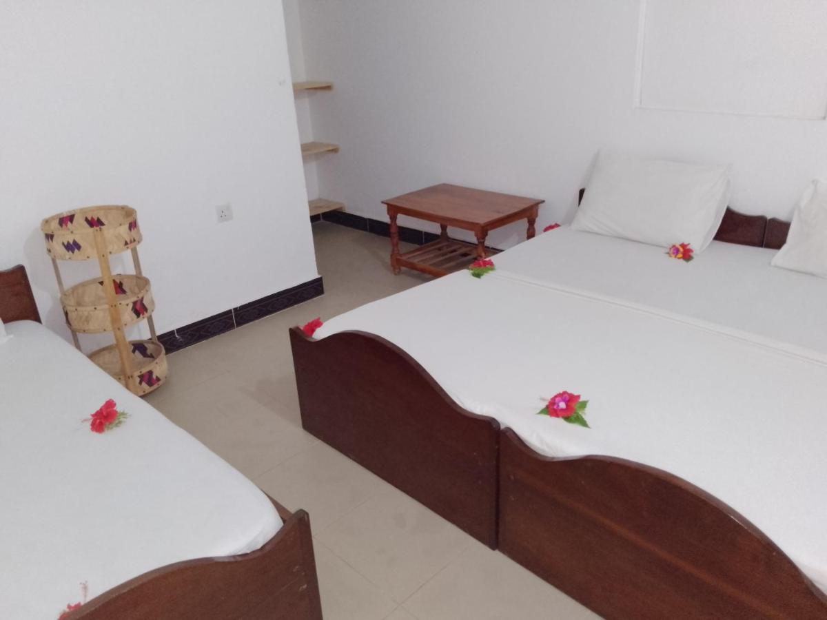 H & H Bungalows Нунгві Екстер'єр фото